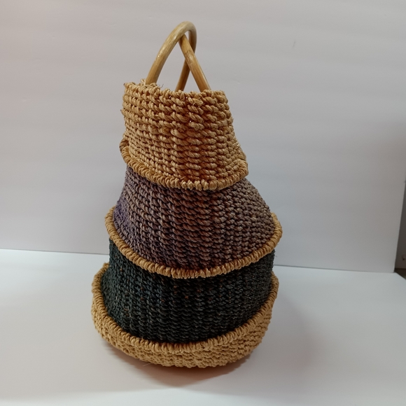 Natural Fiber Vintage Handmade Rope Tote Blue/Tan Stripes with Wooden Handles - Picture 3 of 10